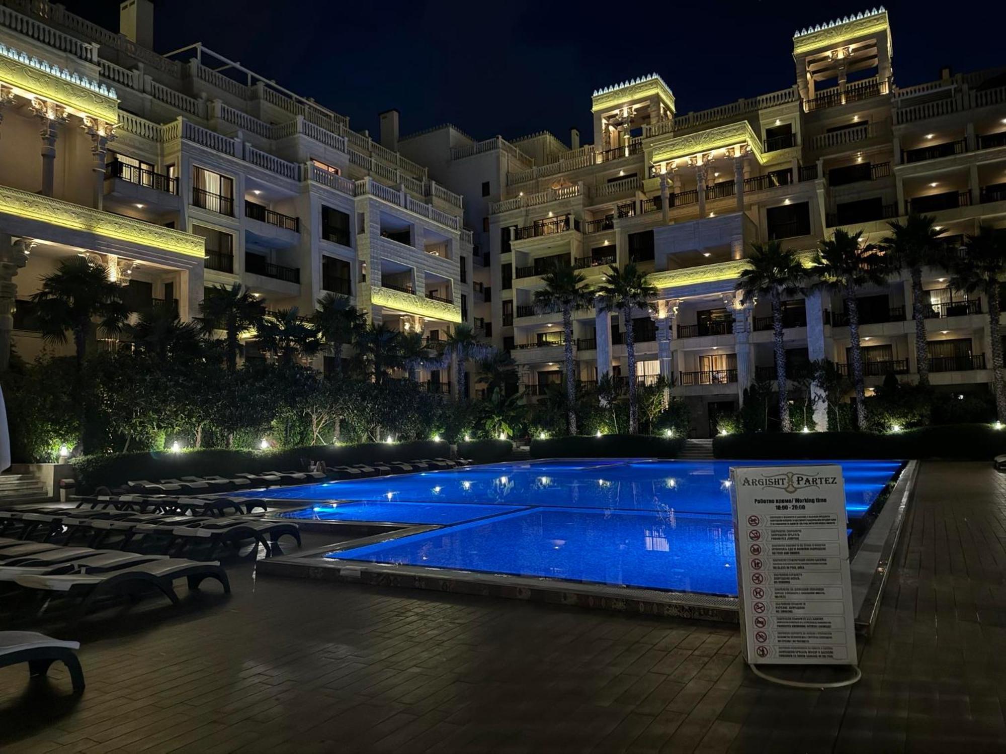 Argisht Luxury Apartment Golden Sands Ngoại thất bức ảnh